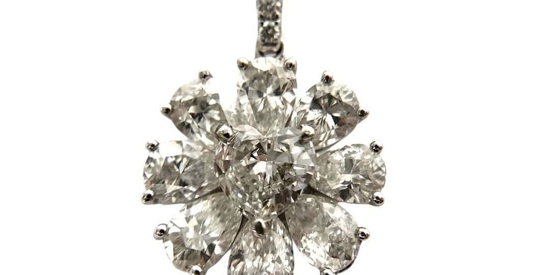 18KW "S.Kashi" Diamond Pendant